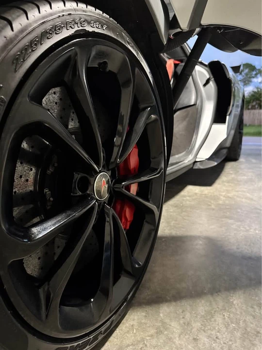 2018 McLaren 570S Spider - Image 5 of 8