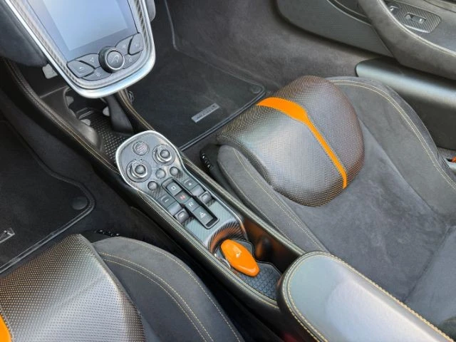 2018 McLaren 570S Spider - Image 15 of 21