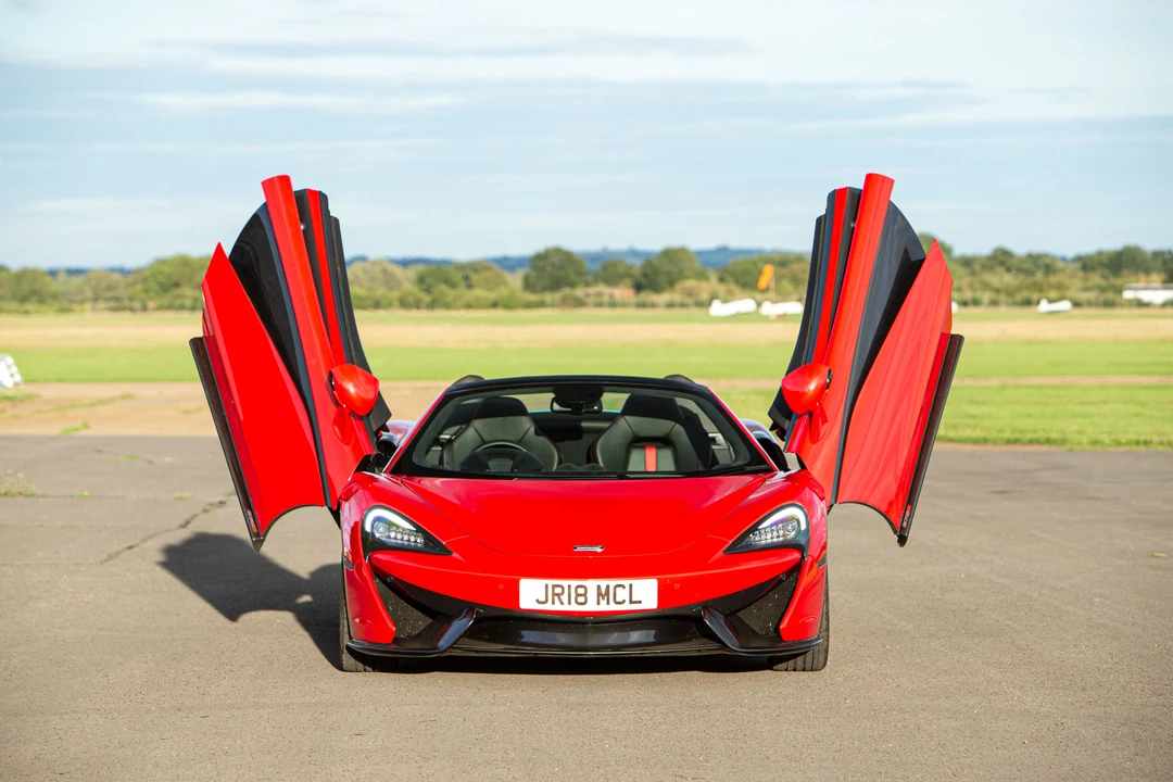 2018 McLaren 570S Spider - Image 7 of 25