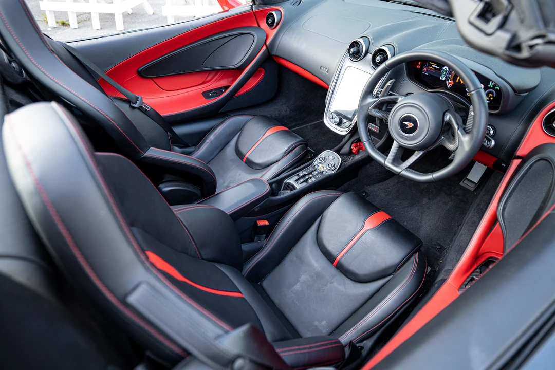 2018 McLaren 570S Spider - Image 21 of 25