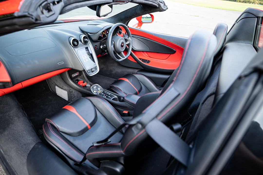 2018 McLaren 570S Spider - Image 23 of 25