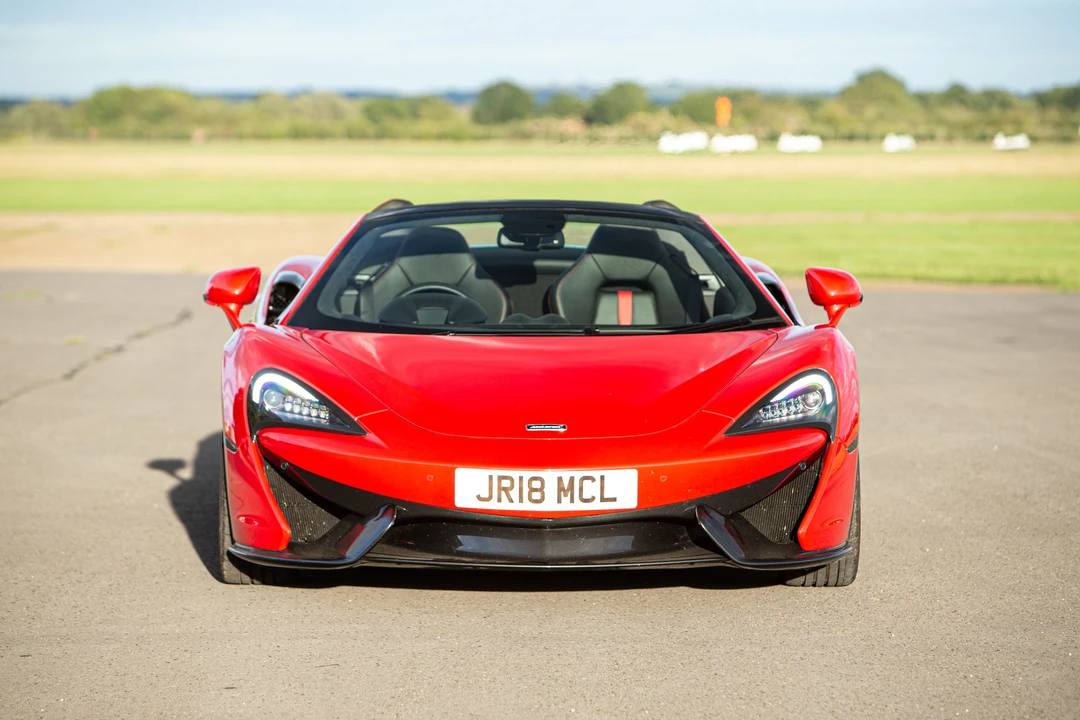 2018 McLaren 570S Spider - Image 9 of 25
