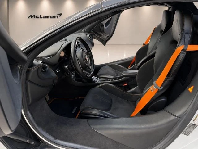 2018 McLaren 570S Spider - Image 16 of 25