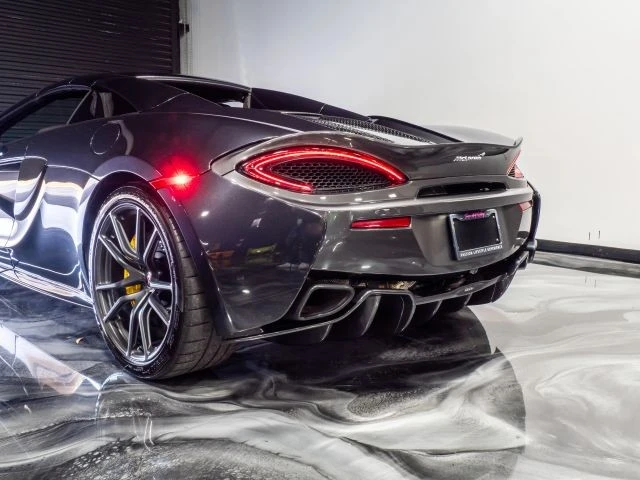 2018 McLaren 570S Spider - Image 11 of 21