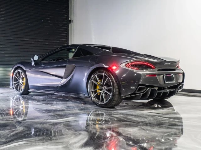 2018 McLaren 570S Spider - Image 12 of 21