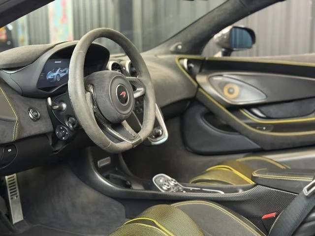 2018 McLaren 570S Spider - Image 13 of 26