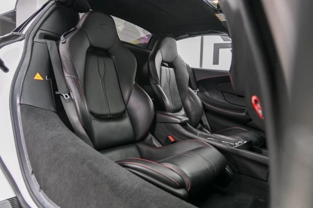 2018 McLaren 570S Spider - Image 17 of 31