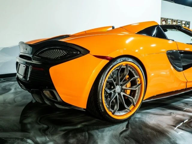 2018 McLaren 570S Spider - Image 9 of 21