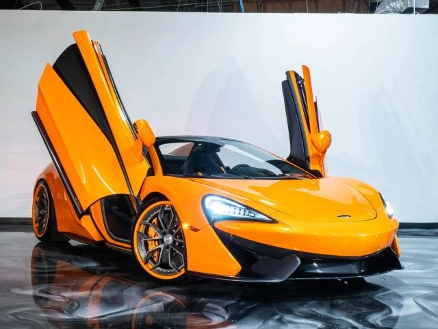 2018 McLaren 570S Spider - Image 2 of 21