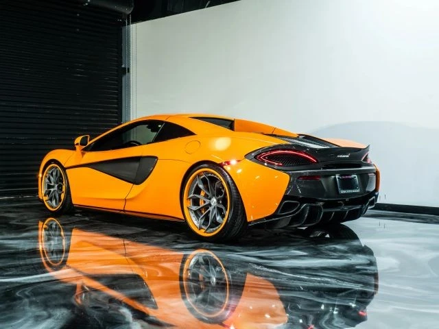 2018 McLaren 570S Spider - Image 12 of 21