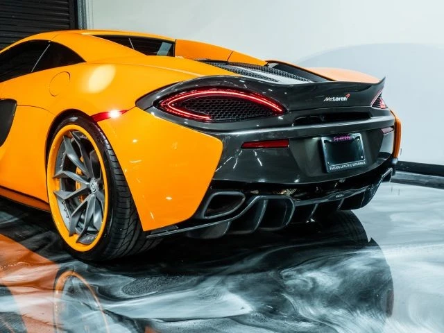 2018 McLaren 570S Spider - Image 11 of 21