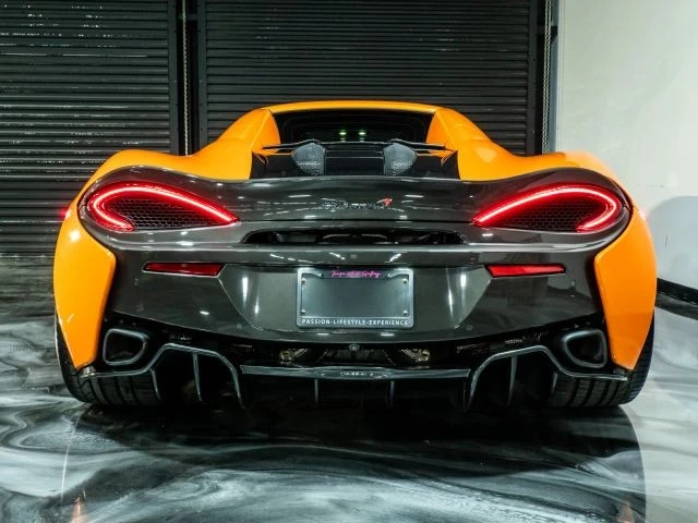 2018 McLaren 570S Spider - Image 10 of 21