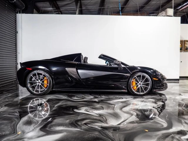 2018 McLaren 570S Spider - Image 9 of 21