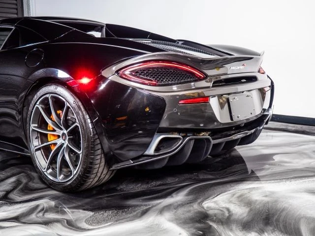 2018 McLaren 570S Spider - Image 15 of 21