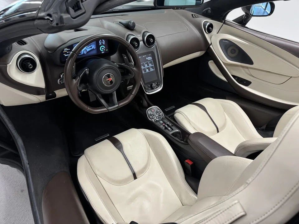 2018 McLaren 570S Spider - Image 11 of 21