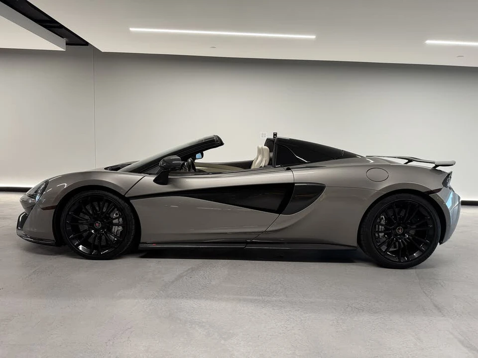 2018 McLaren 570S Spider - Image 16 of 21