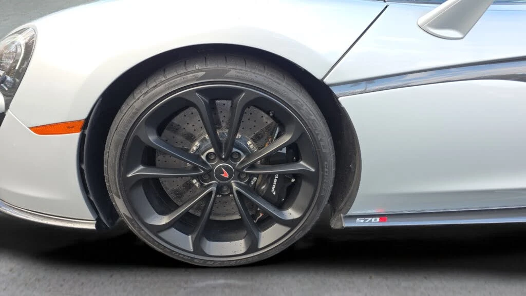 2018 McLaren 570S - Image 16 of 31