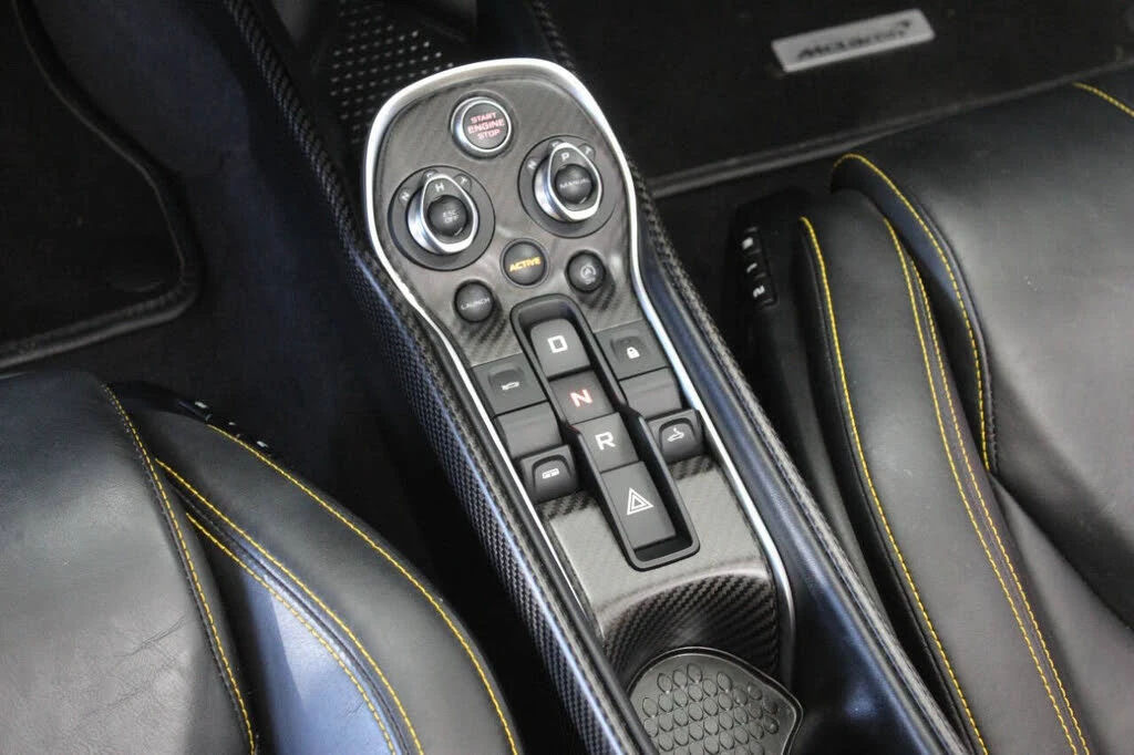 2018 McLaren 570S Spider - Image 13 of 26
