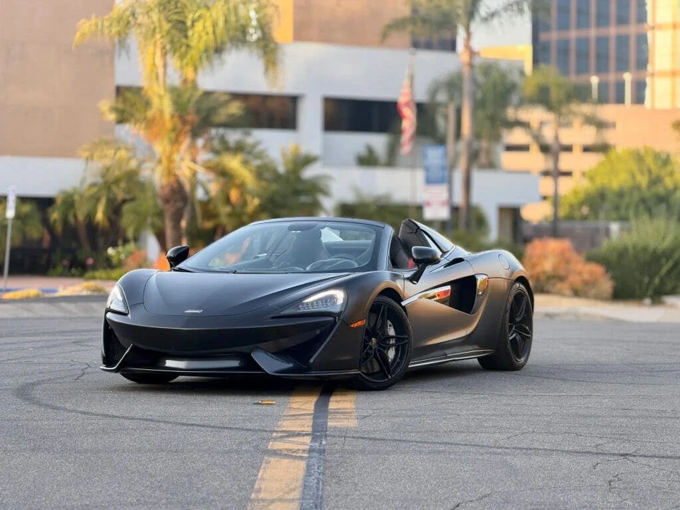 2018 McLaren 570S Spider - Image 10 of 21