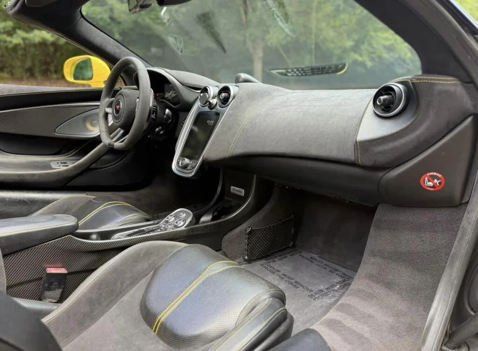 2018 McLaren 570S Spider - Image 14 of 18