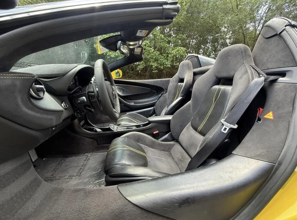 2018 McLaren 570S Spider - Image 11 of 18