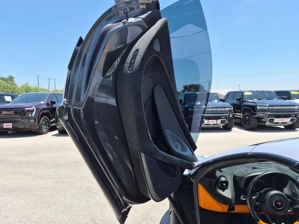 2018 McLaren 570S - Image 19 of 30