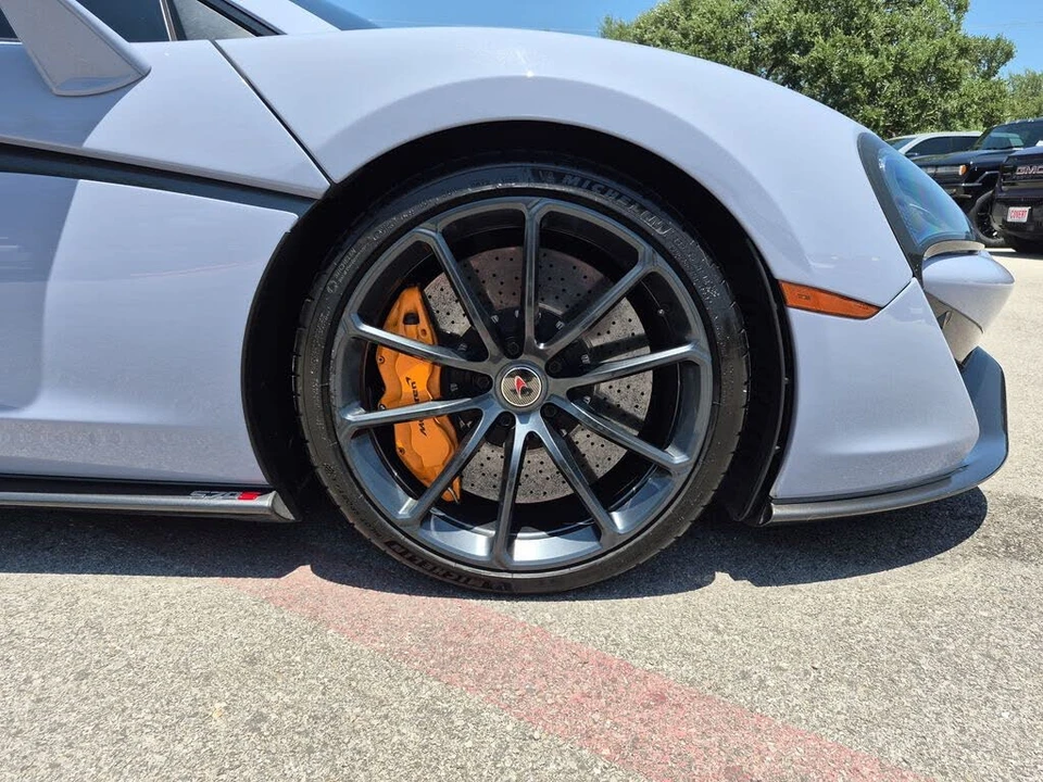 2018 McLaren 570S - Image 16 of 30