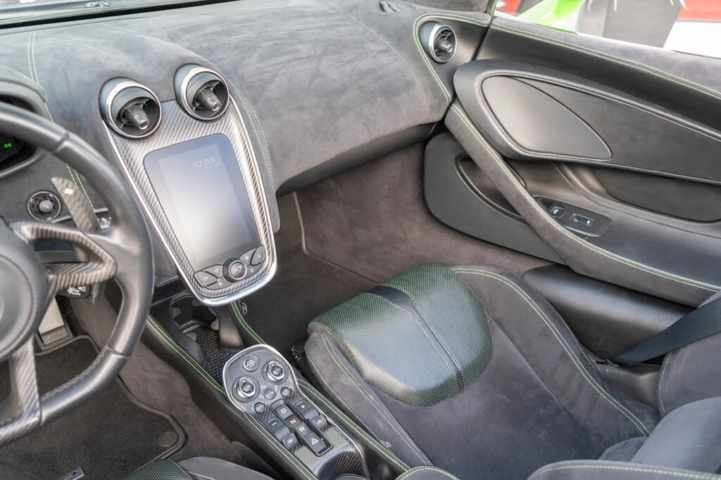 2018 McLaren 570S Spider - Image 17 of 31