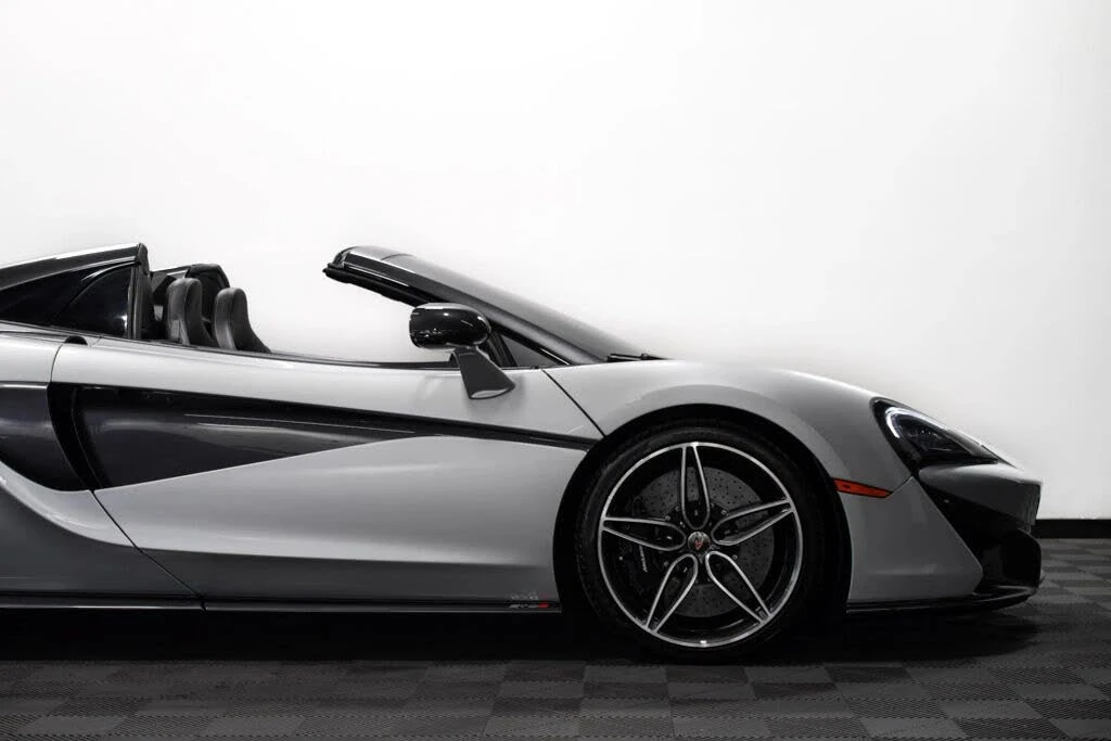 2018 McLaren 570S Spider - Image 14 of 31