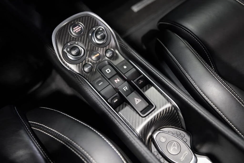 2018 McLaren 570S Spider - Image 26 of 31