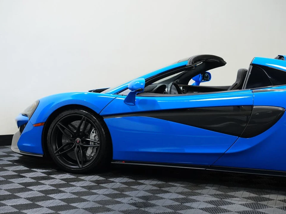 2018 McLaren 570S Spider - Image 20 of 31
