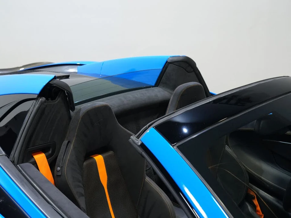 2018 McLaren 570S Spider - Image 13 of 31