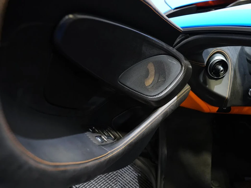 2018 McLaren 570S Spider - Image 24 of 31