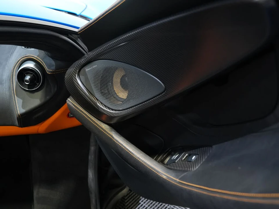 2018 McLaren 570S Spider - Image 26 of 31