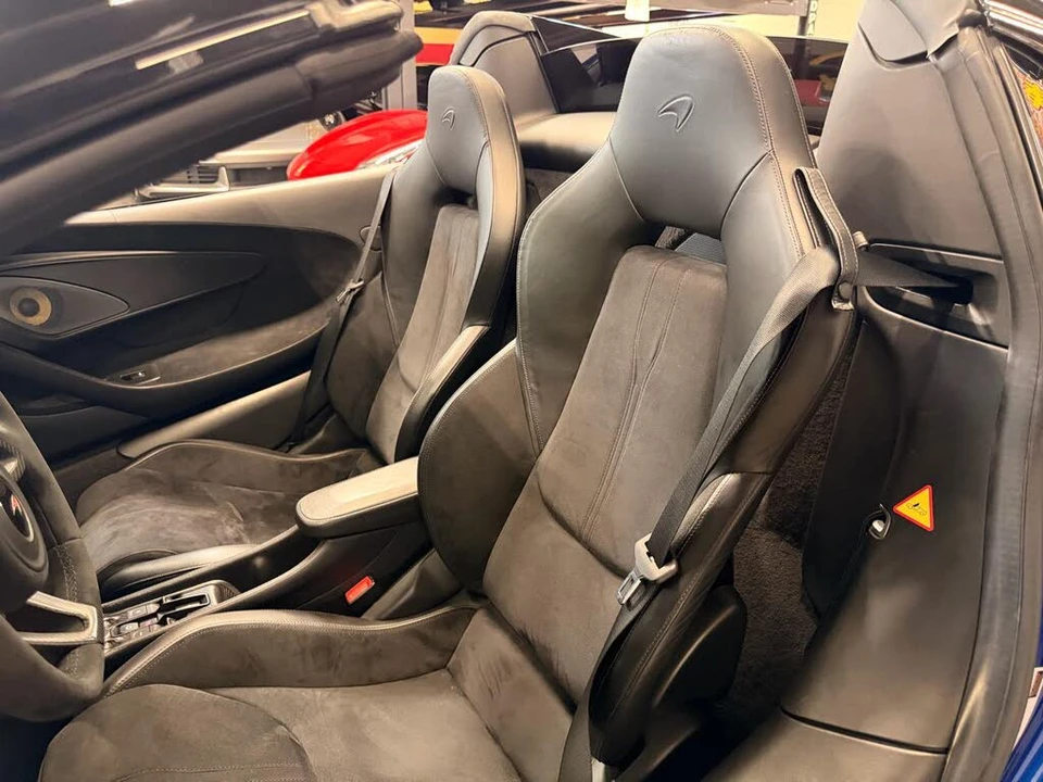 2018 McLaren 570S Spider - Image 16 of 31