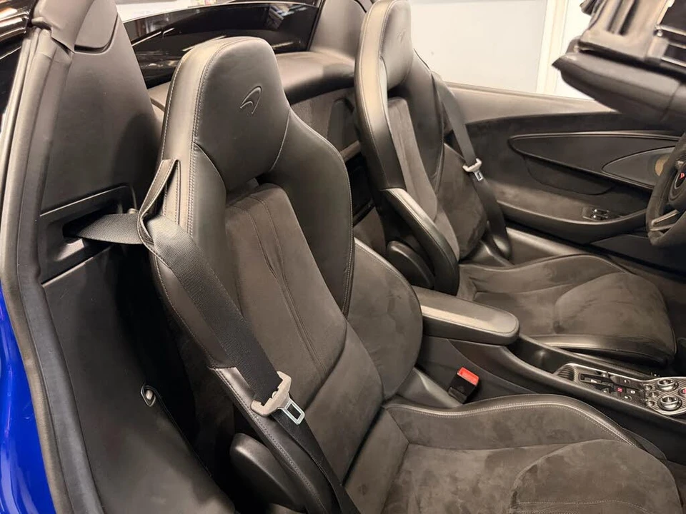 2018 McLaren 570S Spider - Image 24 of 31