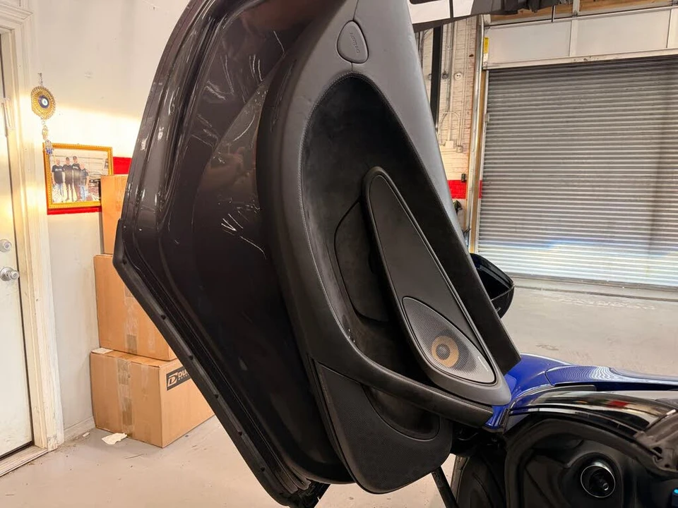 2018 McLaren 570S Spider - Image 17 of 31