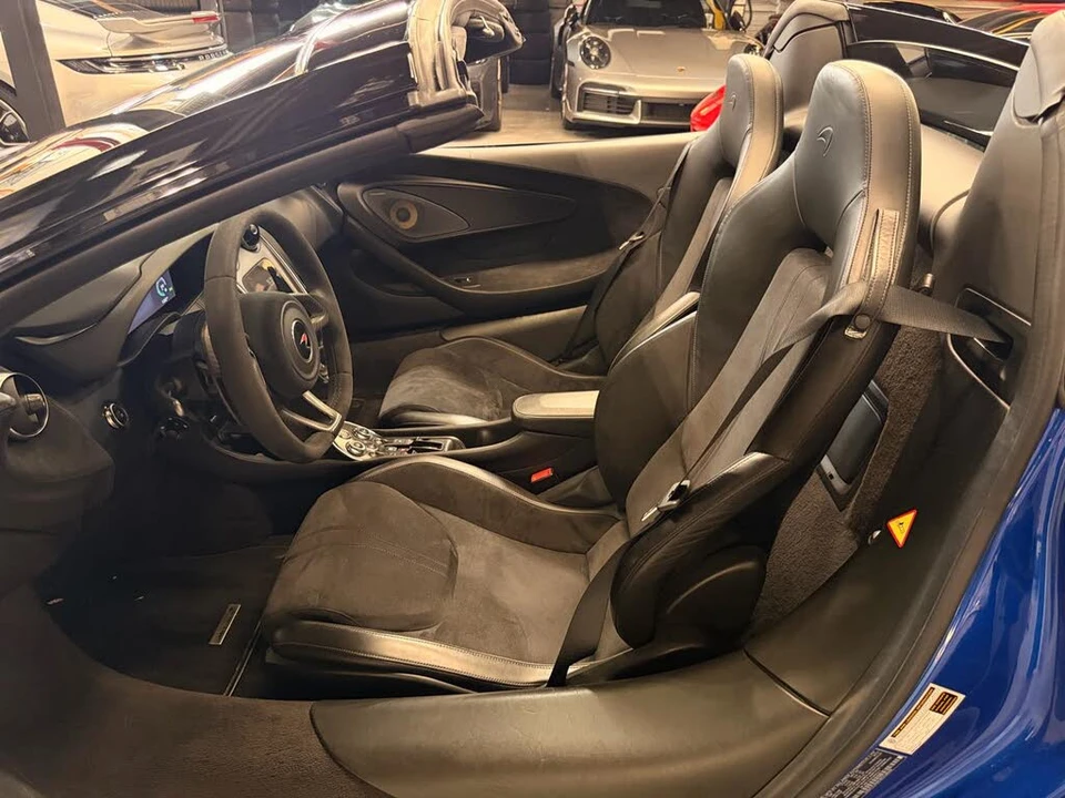 2018 McLaren 570S Spider - Image 15 of 31