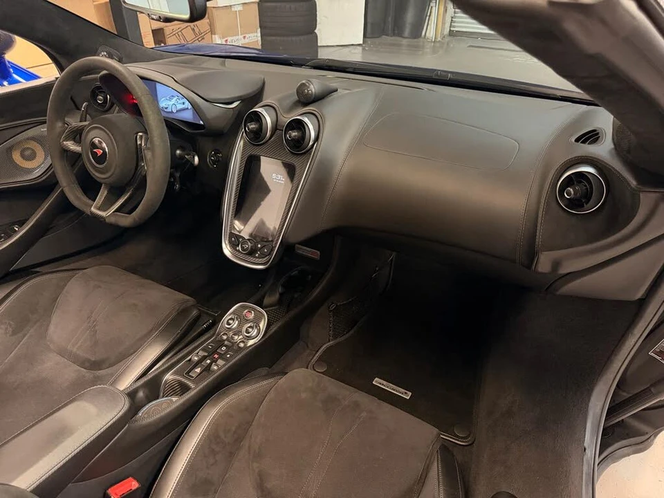 2018 McLaren 570S Spider - Image 19 of 31