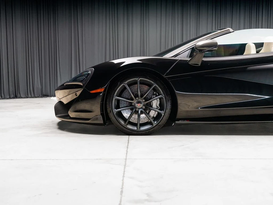 2018 McLaren 570S Spider - Image 23 of 31