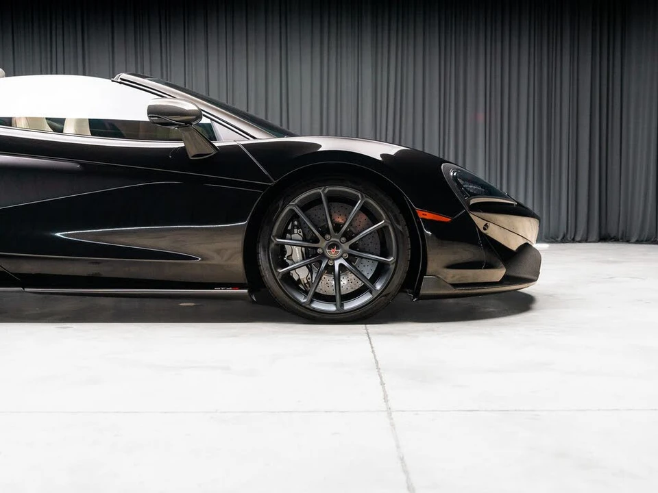 2018 McLaren 570S Spider - Image 27 of 31