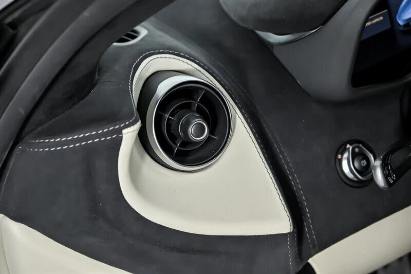 2018 McLaren 570S Spider - Image 28 of 31