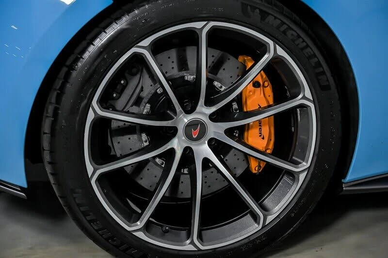 2018 McLaren 570S Spider - Image 14 of 31