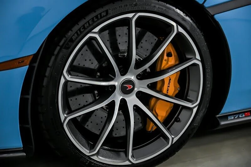 2018 McLaren 570S Spider - Image 16 of 31
