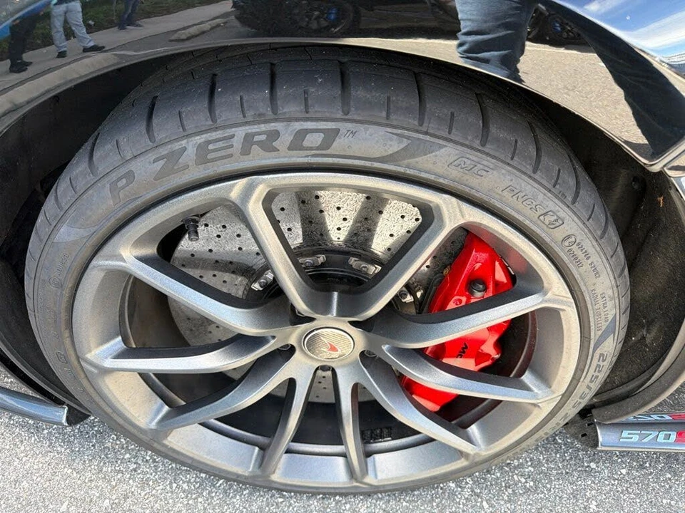 2018 McLaren 570S Spider - Image 9 of 15