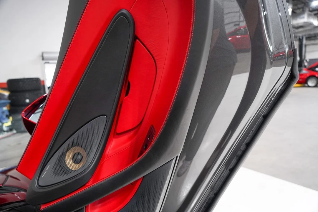 2018 McLaren 570S Spider - Image 20 of 21