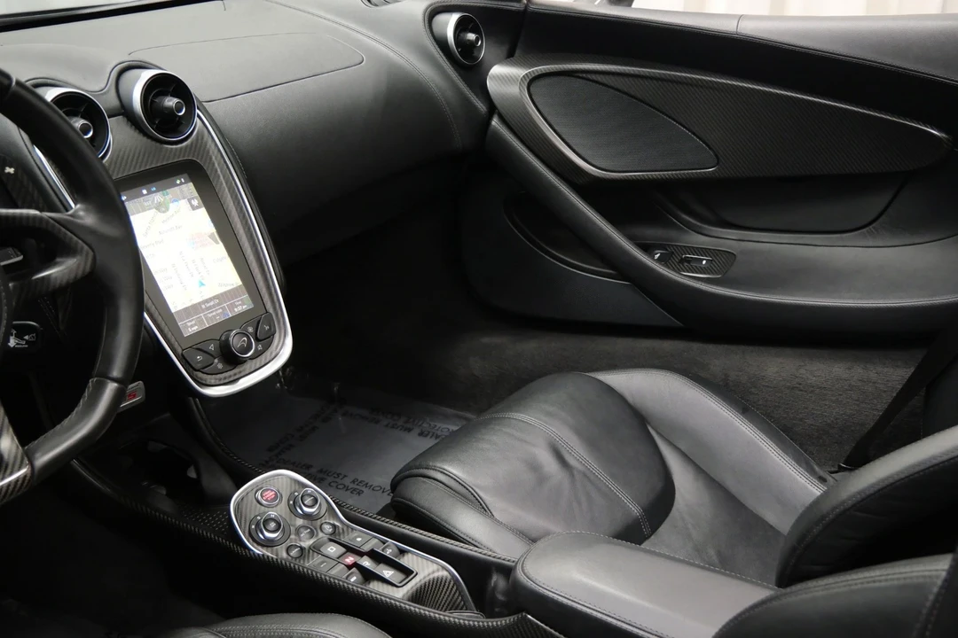 2018 McLaren 570S Spider - Image 15 of 21