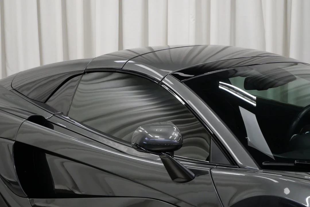 2018 McLaren 570S Spider - Image 16 of 21