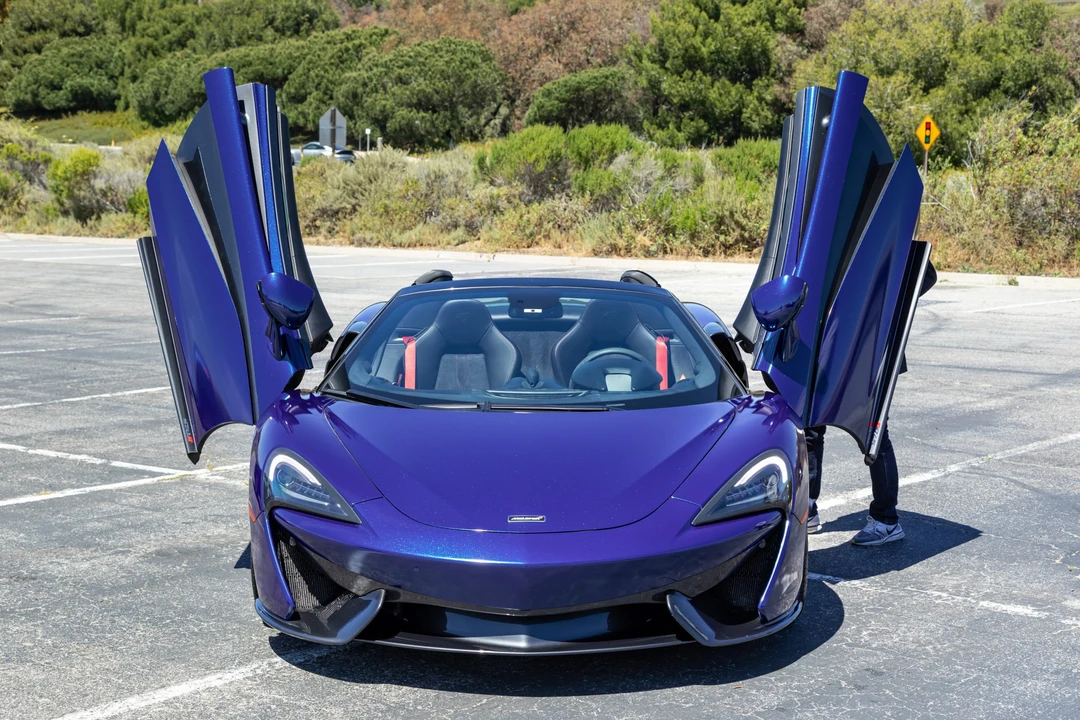 2018 McLaren 570S Spider - Image 17 of 31