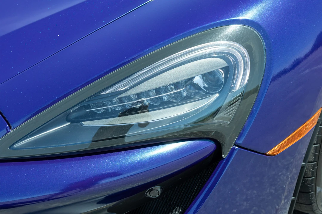 2018 McLaren 570S Spider - Image 24 of 31